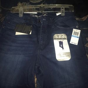 High rise ankle skinny